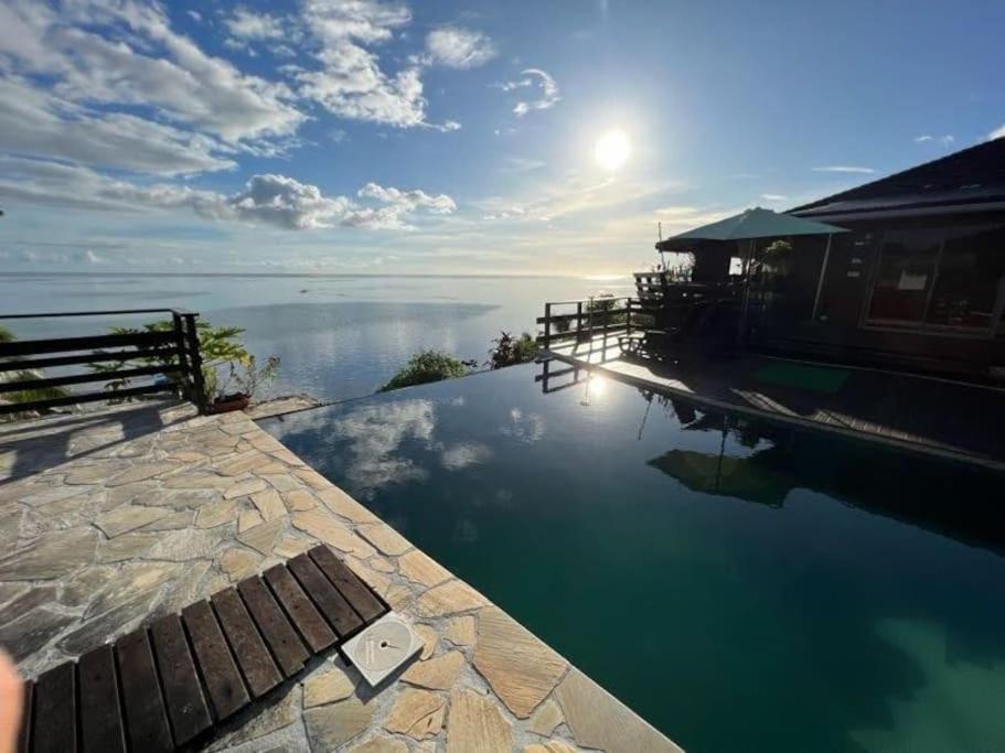 Tehuarupe Surf Studios Haapiti Bagian luar foto