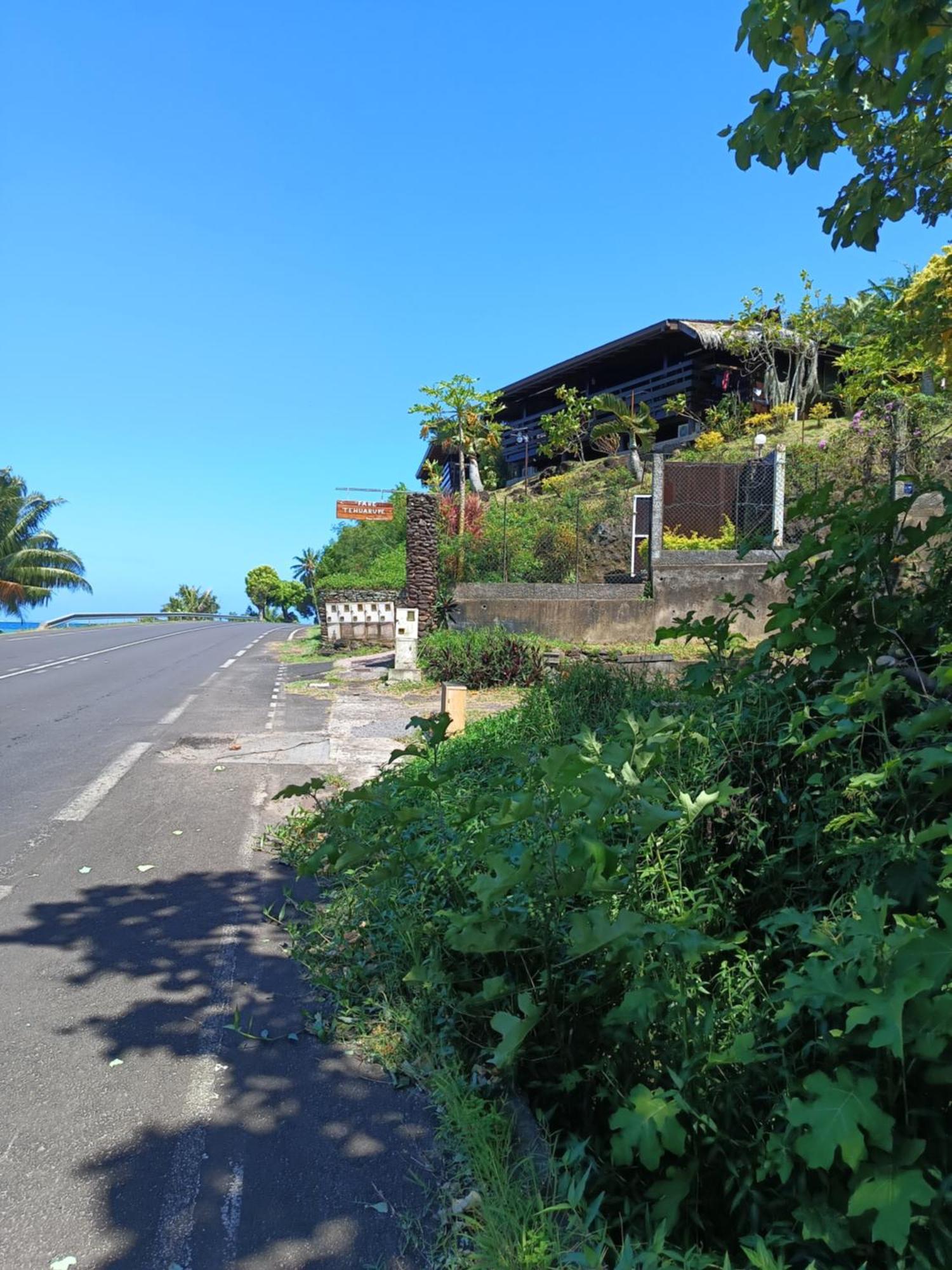 Tehuarupe Surf Studios Haapiti Bagian luar foto