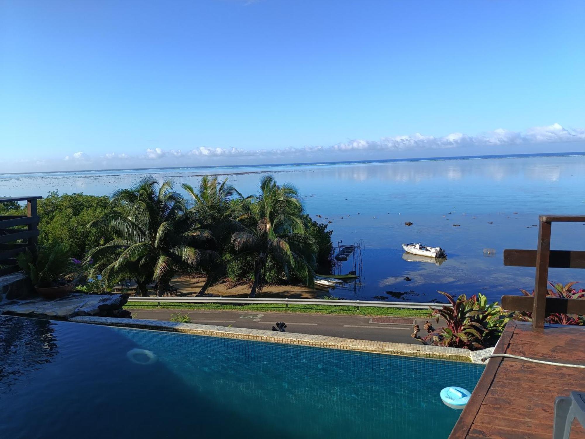 Tehuarupe Surf Studios Haapiti Bagian luar foto