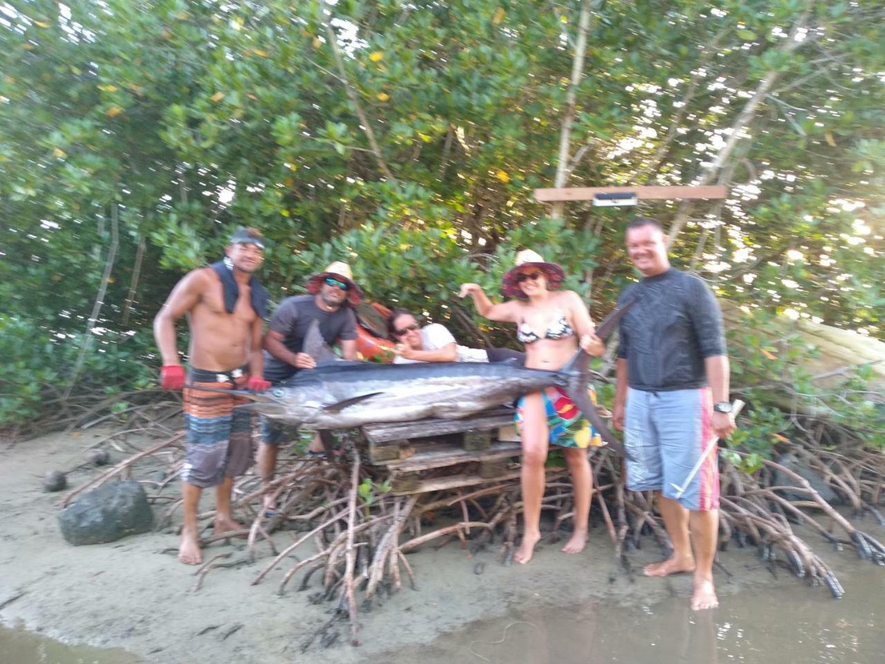 Tehuarupe Surf Studios Haapiti Bagian luar foto